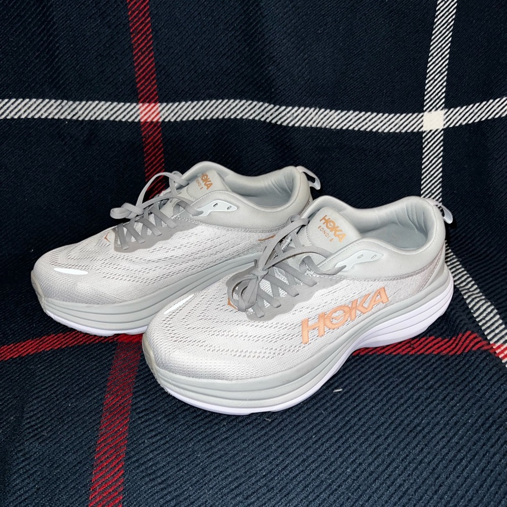 White Bondi 8 Hokas
